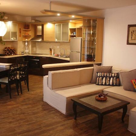Central Square Apartment Пловдив Екстериор снимка